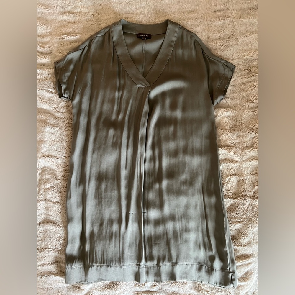 Olive Green V‑Neck Tunic Dress – Silk Blend, Flowy Summer Style, Size XS